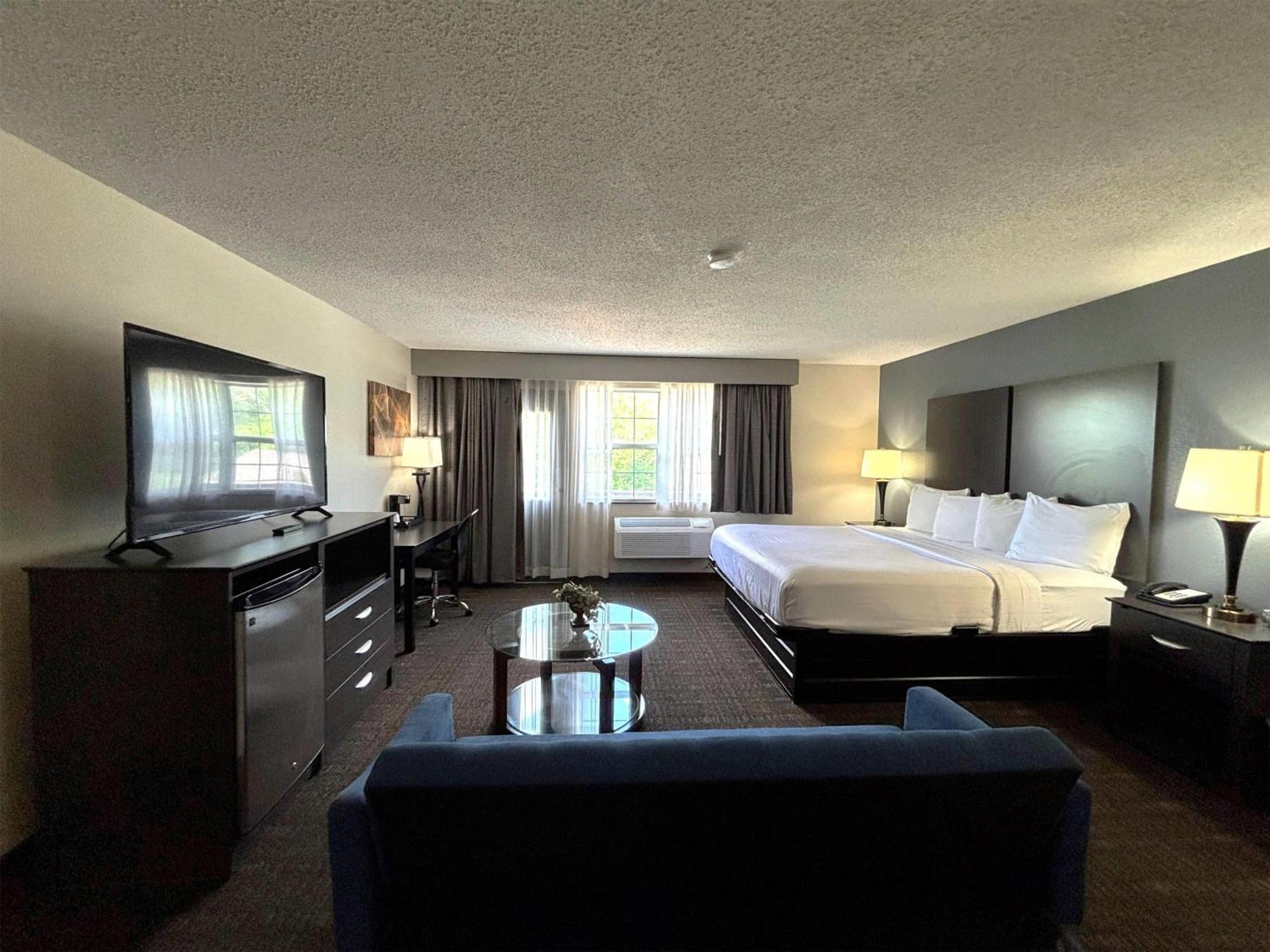 Baymont By Wyndham Chester Il Bagian luar foto