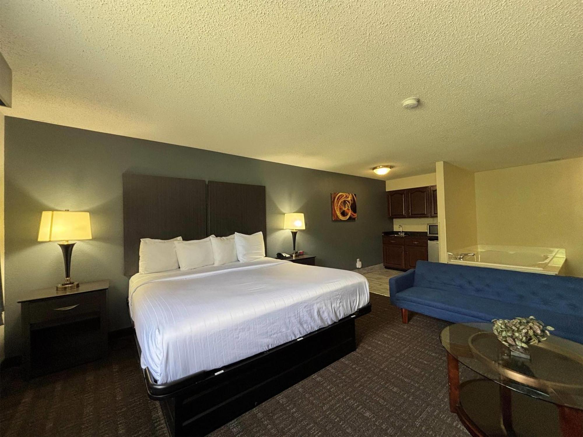Baymont By Wyndham Chester Il Bagian luar foto