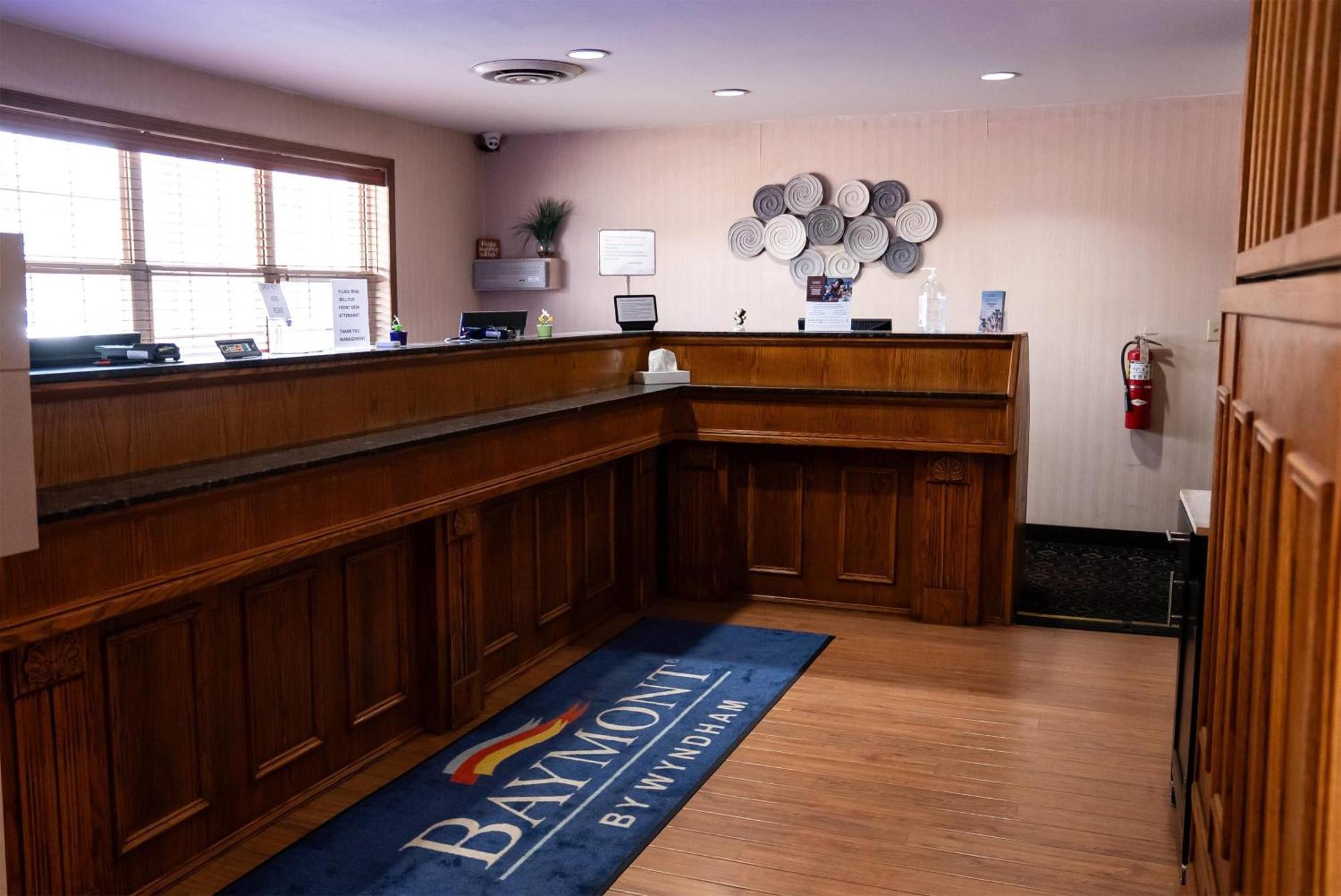 Baymont By Wyndham Chester Il Bagian luar foto